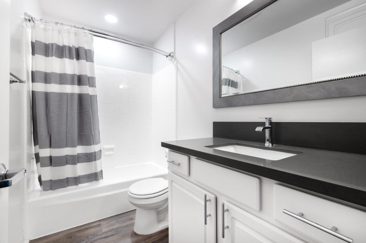 Apartment Beverly Hills 1br Nr Shops Dining On Rodeo Lax-378