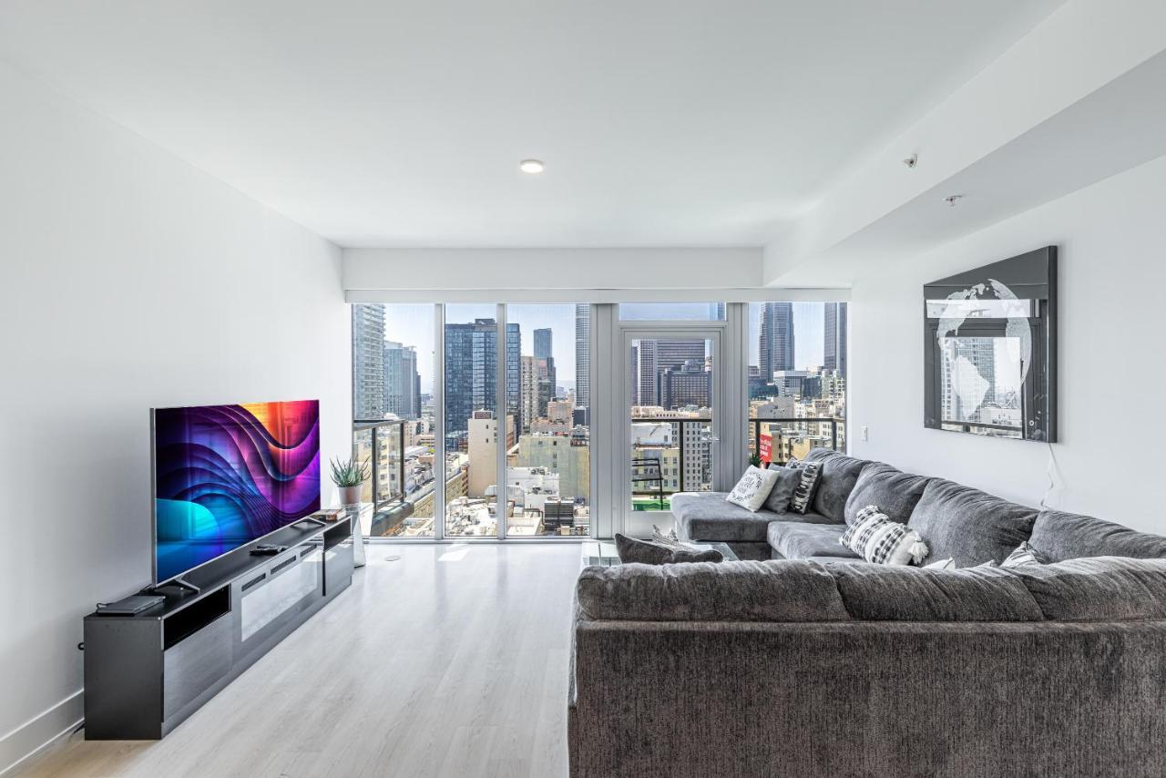 Top Floor 3 Bed 3 Bath Penthouse Living In Luxury *