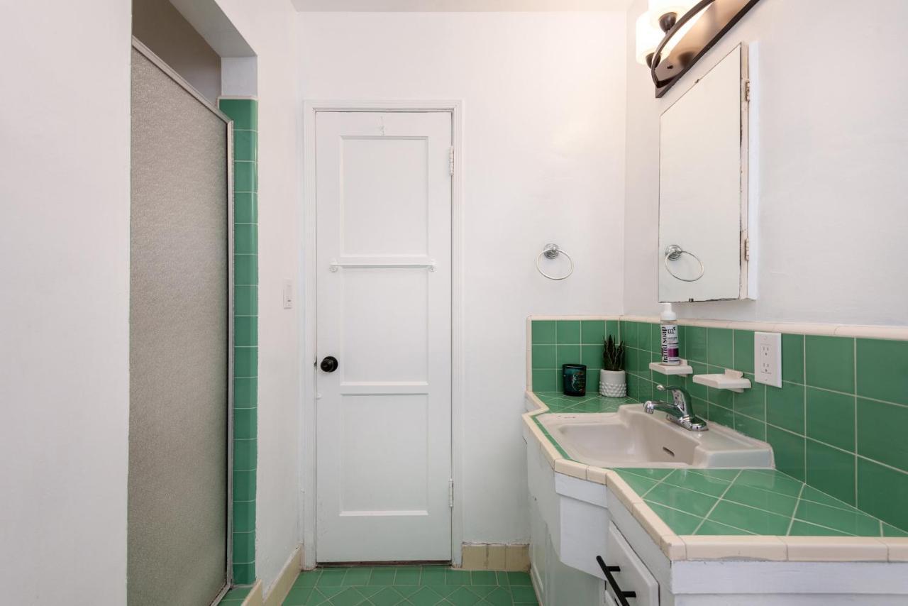 Apartrment In Mint Condition W Bbq Patio * Los Angeles