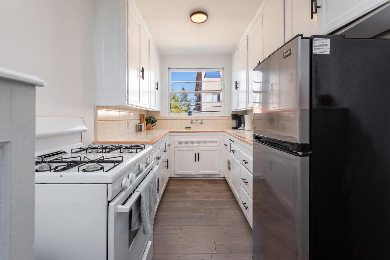 Apartment Apartrment In Mint Condition W Bbq Patio *