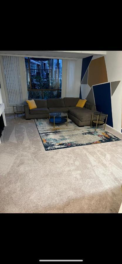 Apartment Beauty In Marina Del Rey
