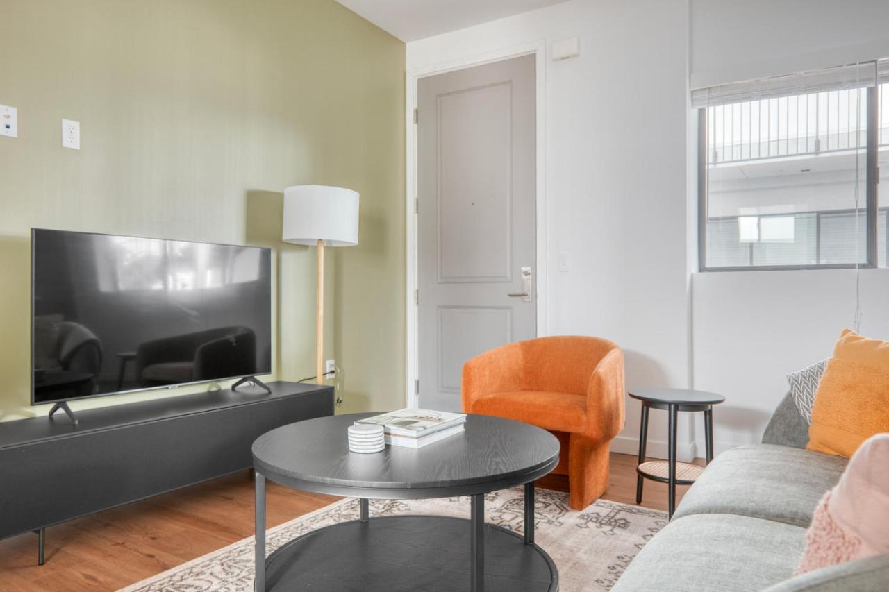 Culver 1br W Roof Lounge Gym Nr 405 Lax-924 *