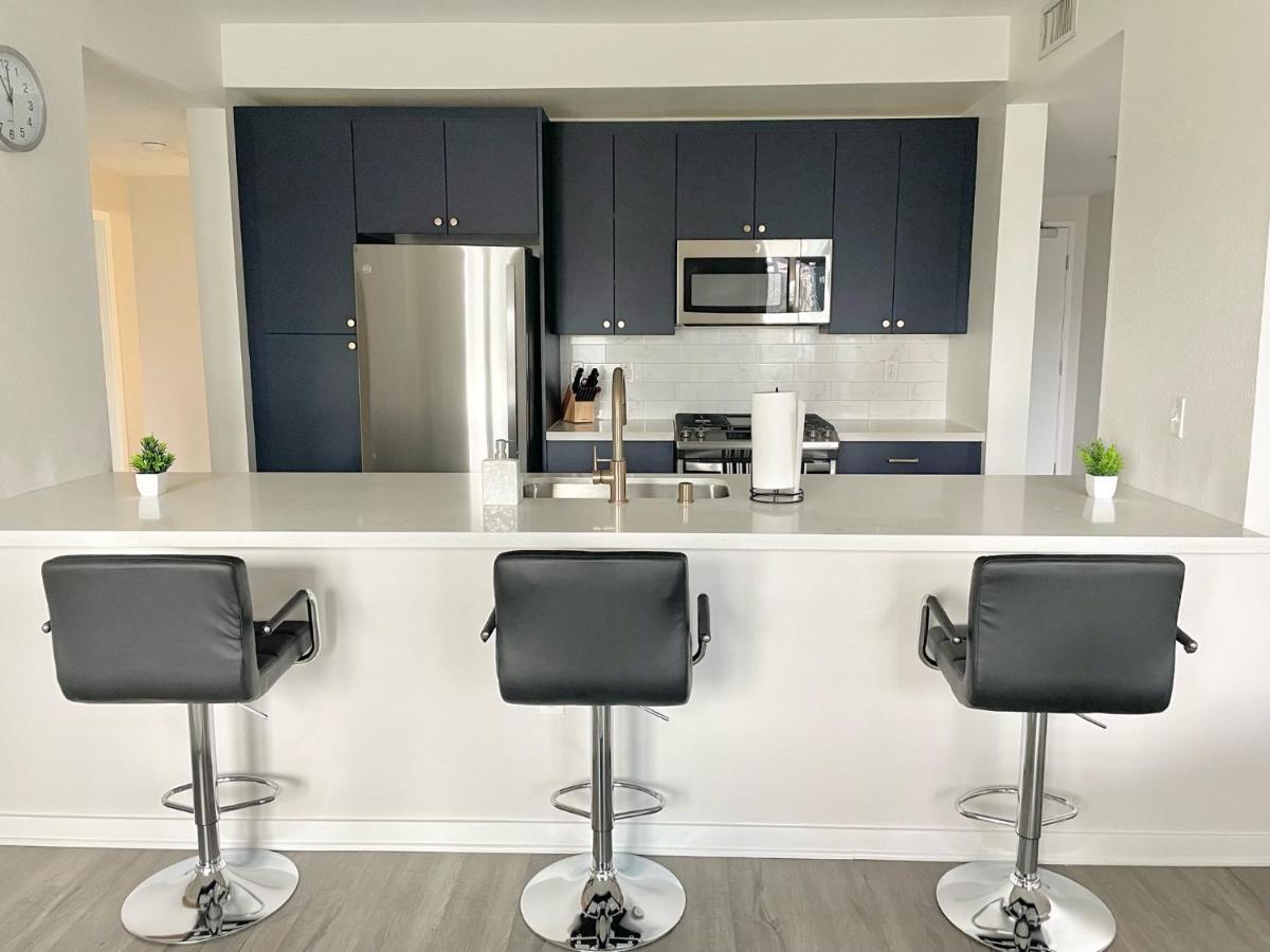 Stunning View Of Dtla Modern Retreat Free Amenity Los Angeles