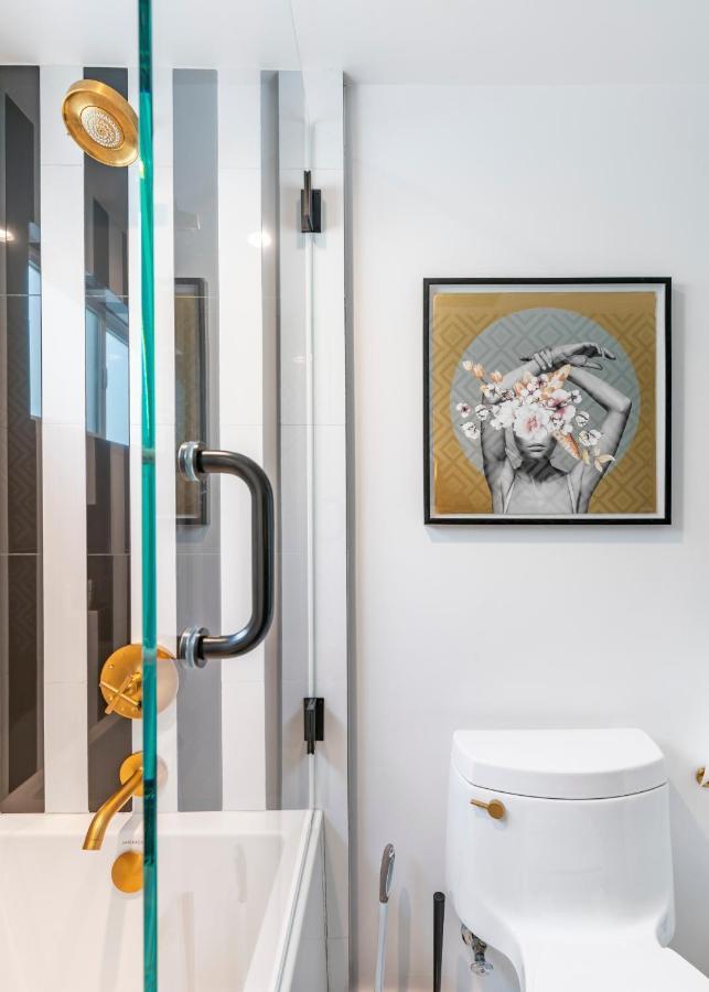 $3m Modern Hollywood New Construction Oasis *