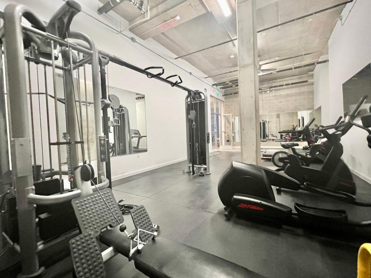 Apartment Luxe Corner Penthouse 1br On Sunset *