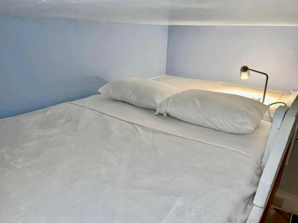 200 Direct Access Guest house