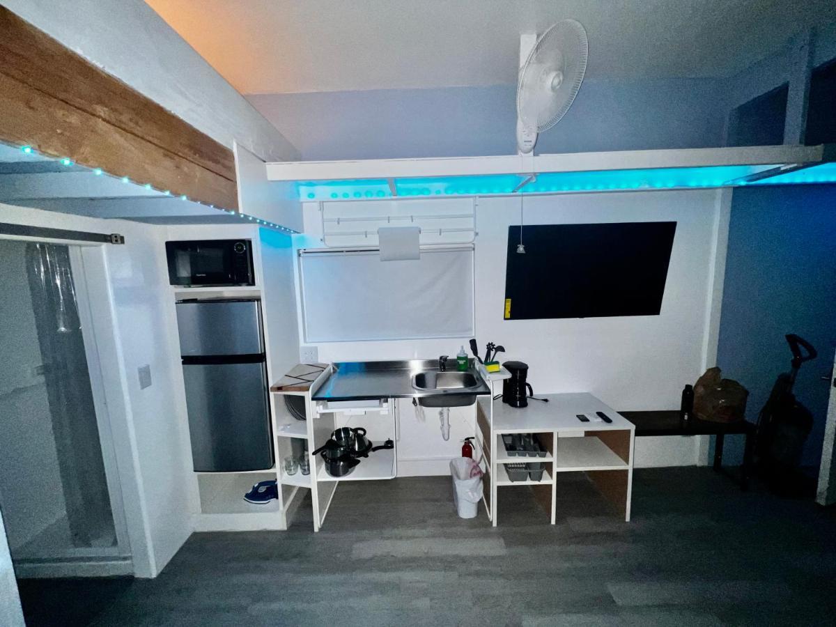 200 Direct Access Guest house