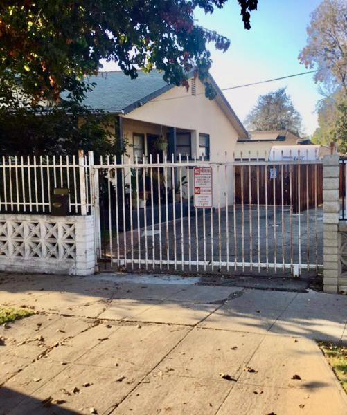 Guest house 200 Direct Access Los Angeles