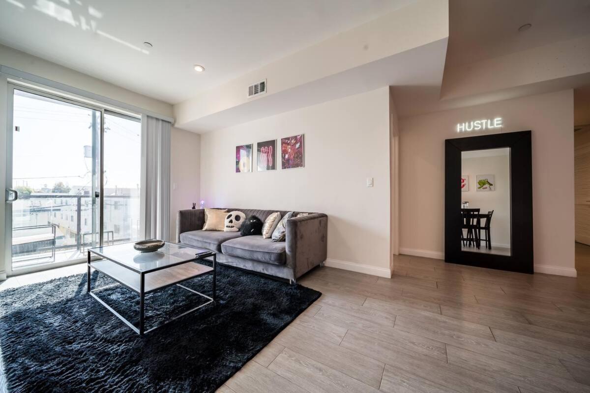 Hype Inspired Urban Escape 3 Bed By Sofi And Lax Apartment Los Angeles