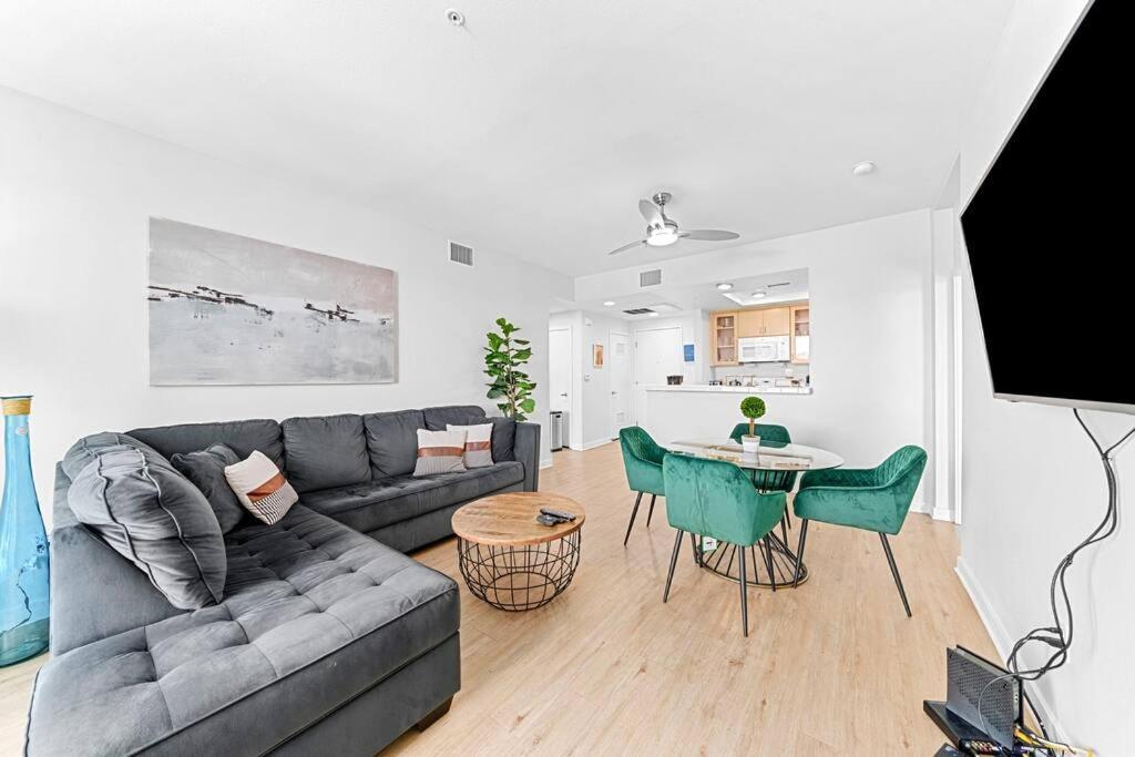 Apartment Emerald Gem 2bedroom 2bath With Full Marina View Los Angeles