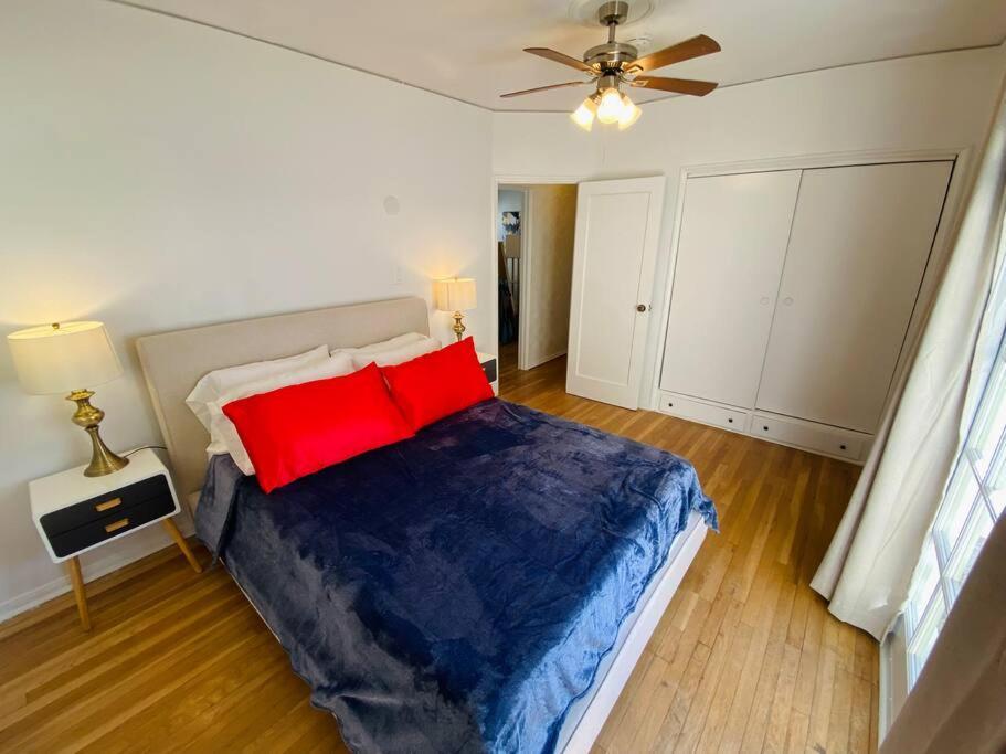 Cozy 1,400sq Ft 2br+2ba Weho Gated Los Angeles