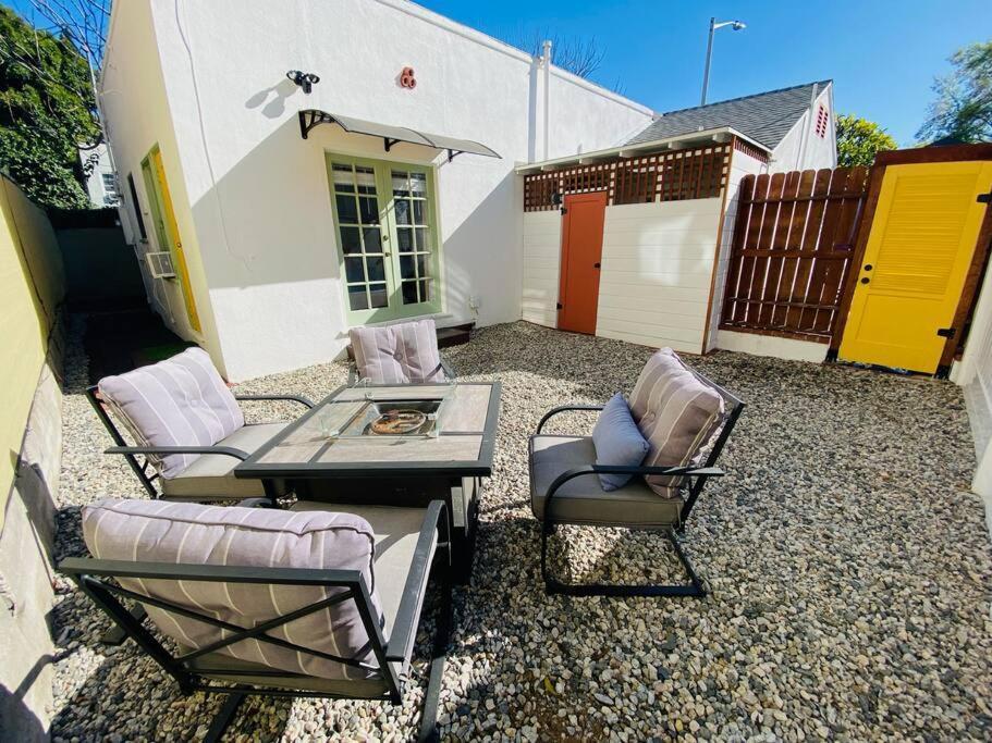 Cozy 1,400sq Ft 2br+2ba Weho Gated * Los Angeles