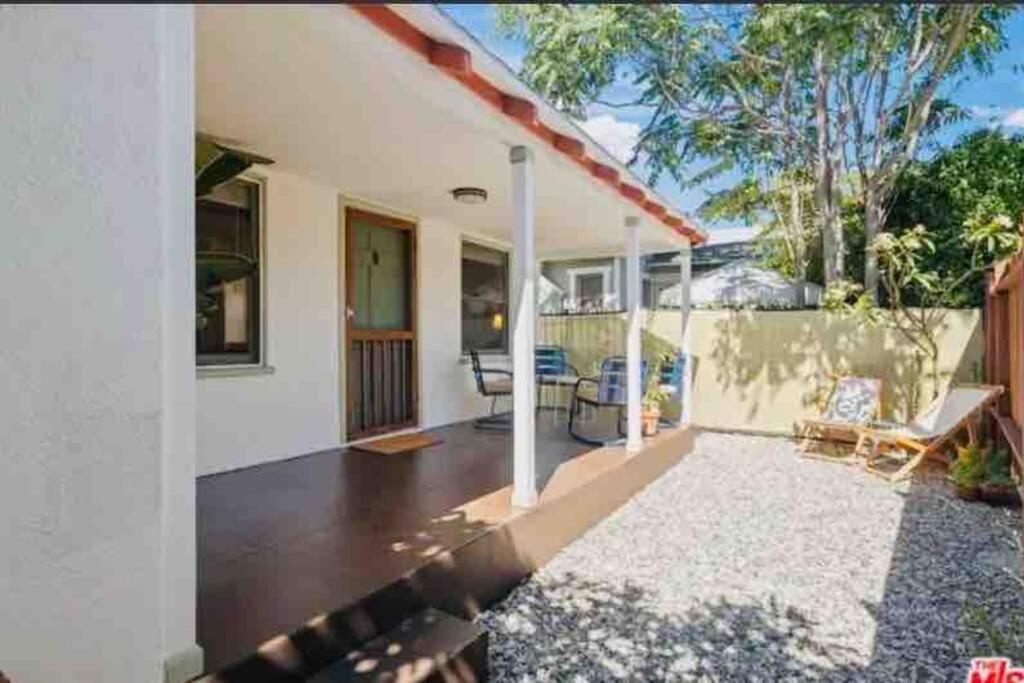 Cozy 1,400sq Ft 2br+2ba Weho Gated Los Angeles
