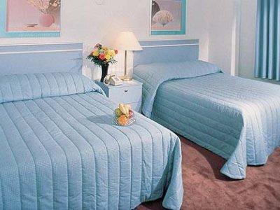 Stillwell Hotel 2*