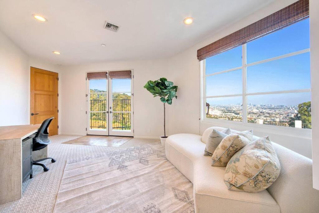 Hollywood Hills Luxury Spanish Estate With Pool & Views * Los Angeles