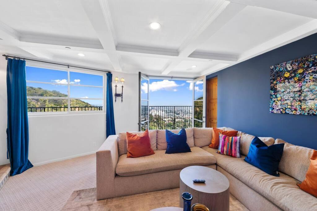 Villa Hollywood Hills Luxury Spanish Estate With Pool & Views