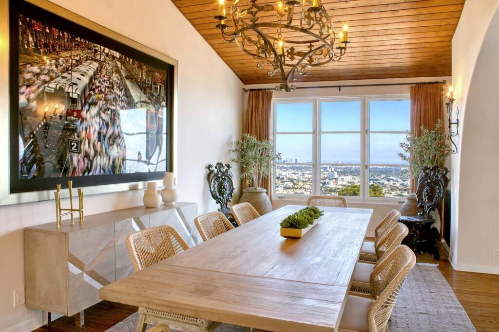 Villa Hollywood Hills Luxury Spanish Estate With Pool & Views