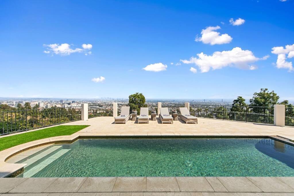 Villa Hollywood Hills Luxury Spanish Estate With Pool & Views
