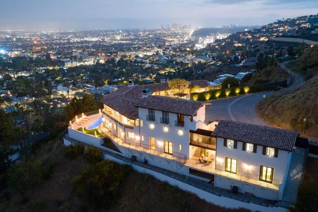 Hollywood Hills Luxury Spanish Estate With Pool & Views *