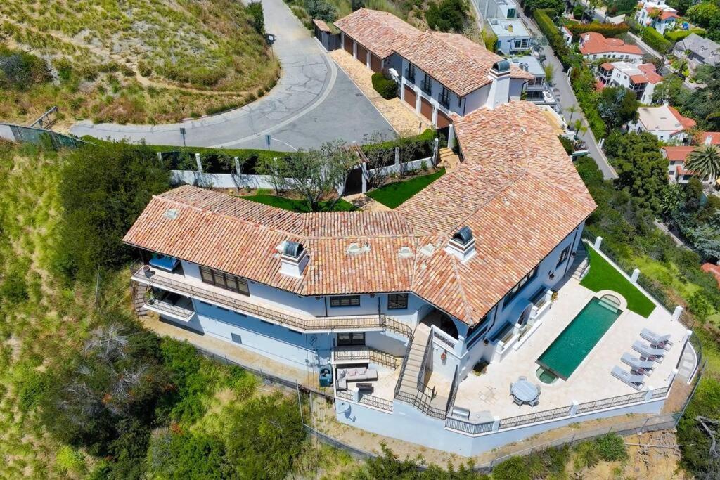 Hollywood Hills Luxury Spanish Estate With Pool & Views Villa *