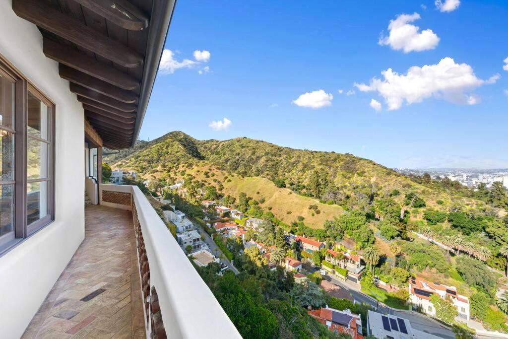 Hollywood Hills Luxury Spanish Estate With Pool & Views Villa *