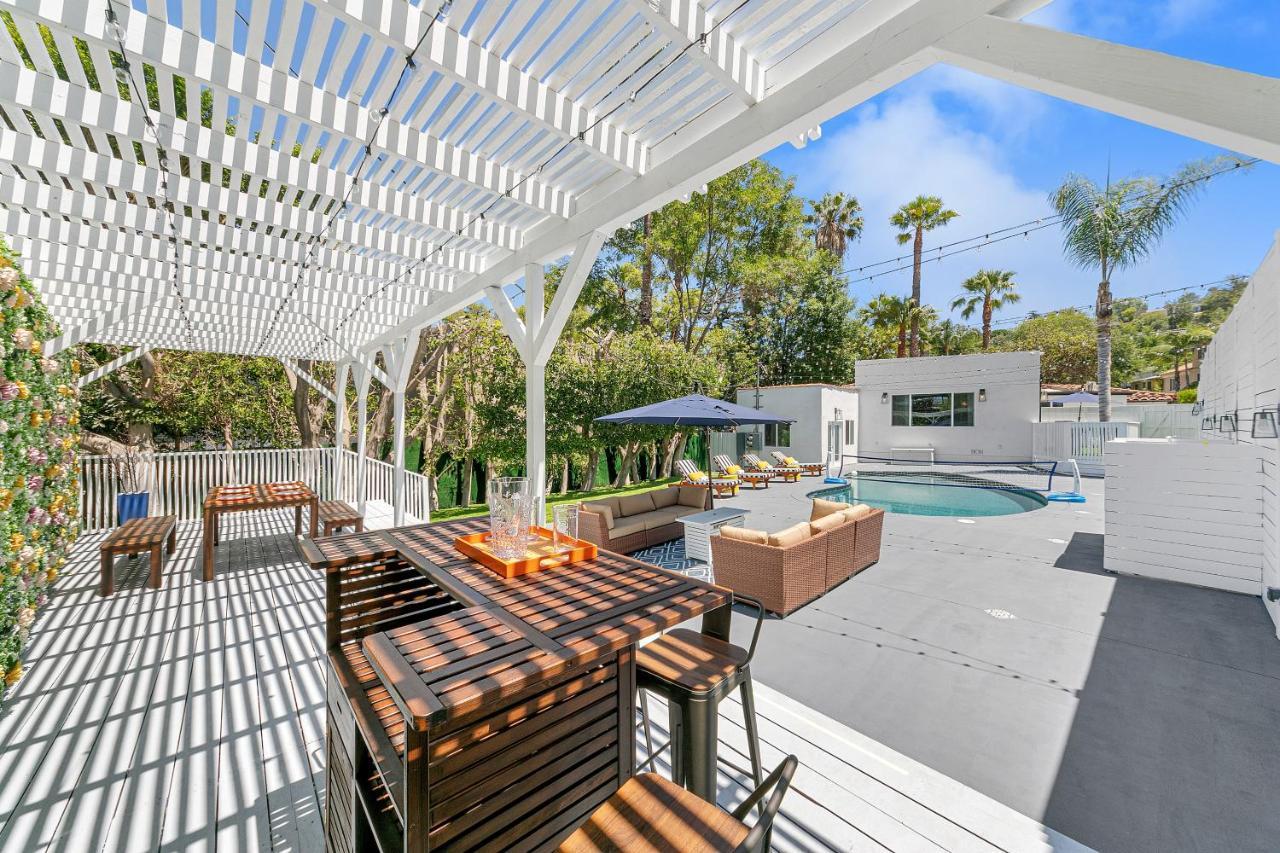 Bed & Breakfast Contemporary With Pool Sleeps 10