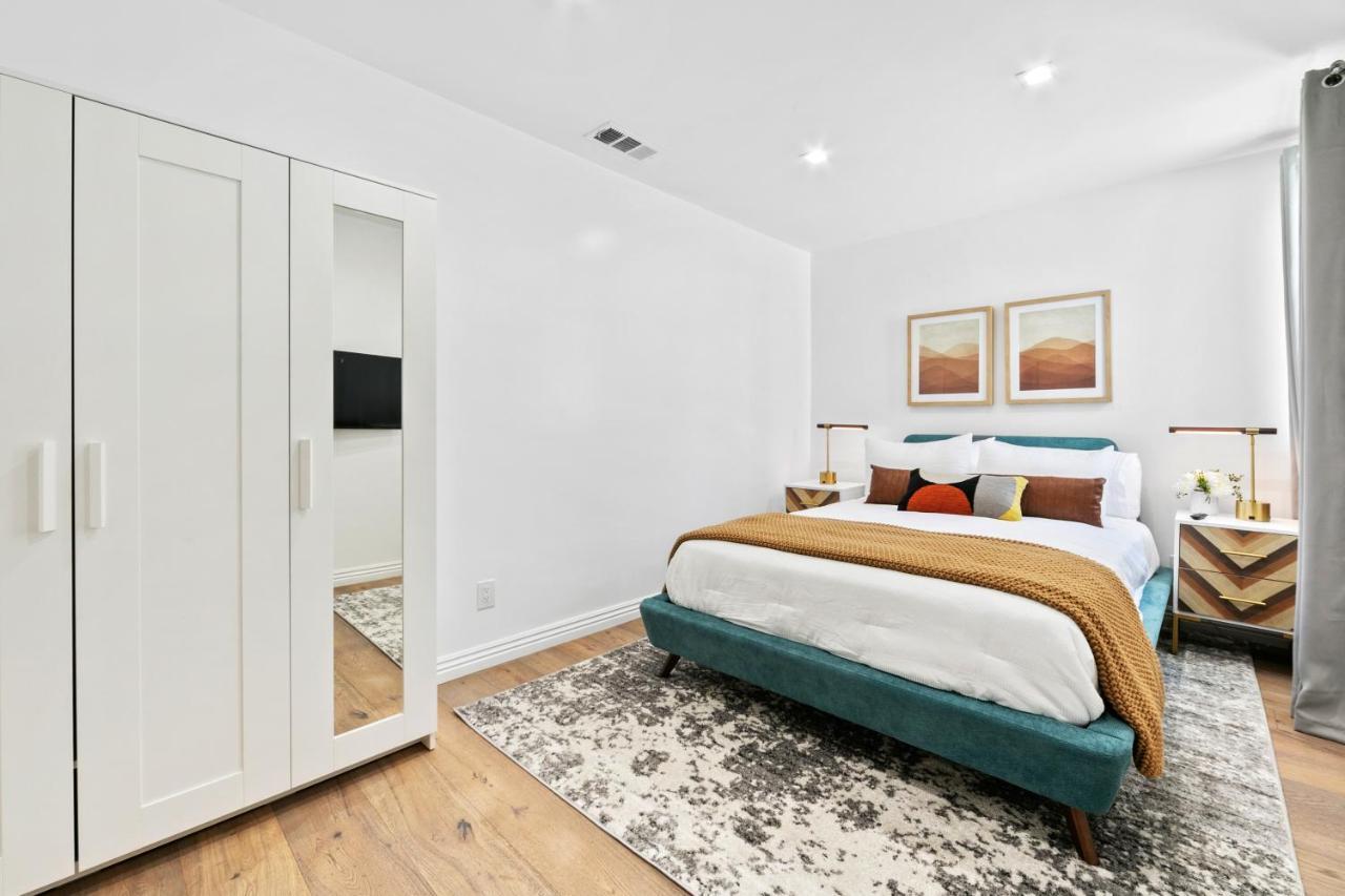 Bed & Breakfast Contemporary With Pool Sleeps 10