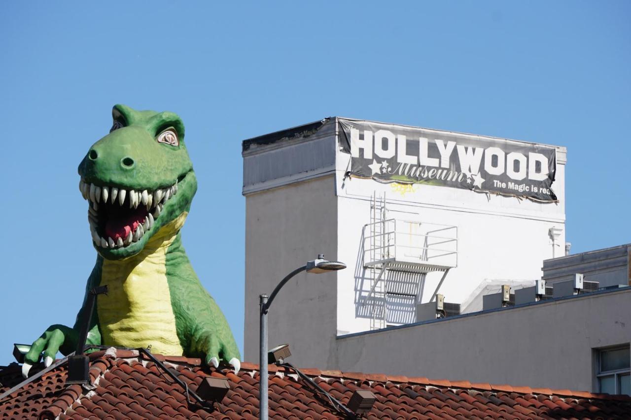 Bed & Breakfast Contemporary With Pool Sleeps 10 Los Angeles