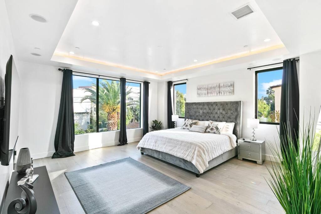 Beverly Hills Lux W. Pool, Rooftop & Parking