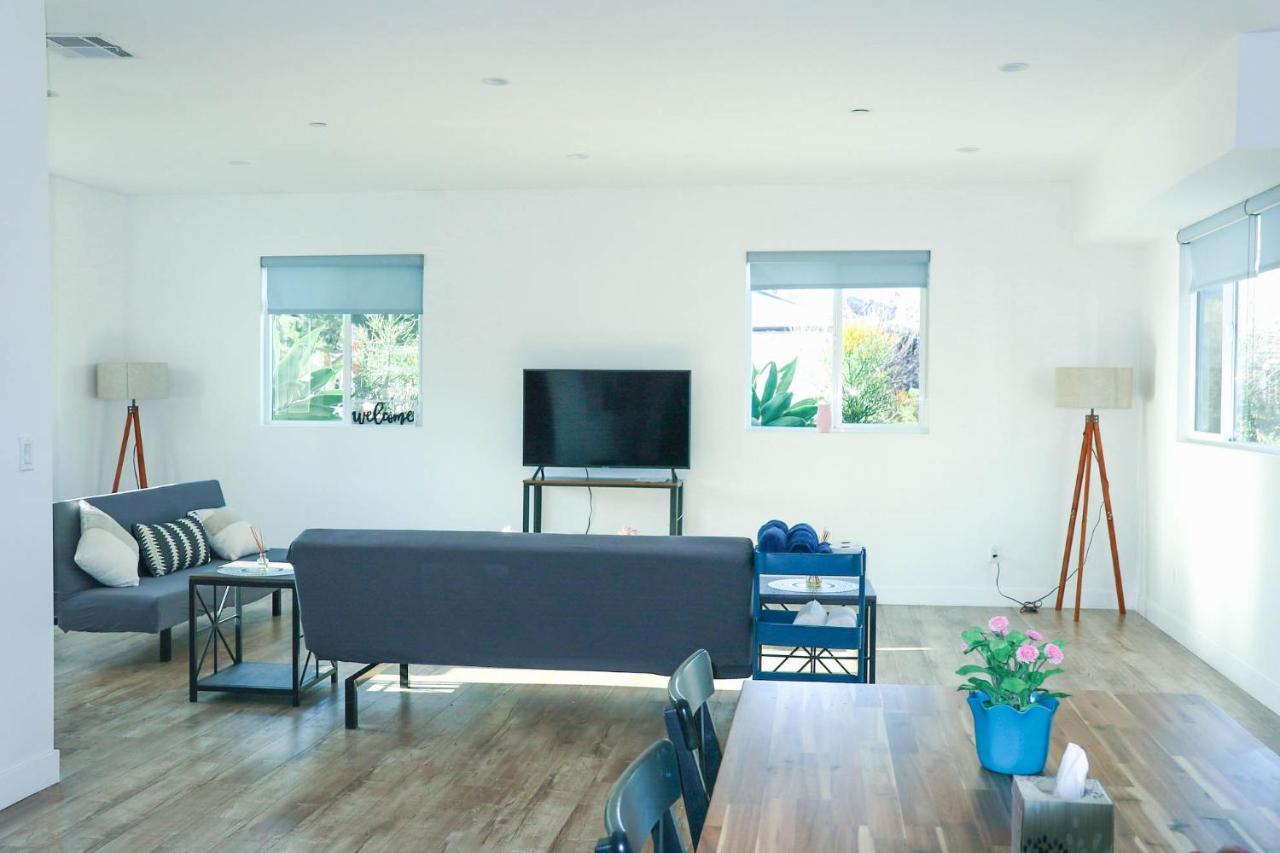4br/4br Modern House At Mid-city Holiday home Los Angeles