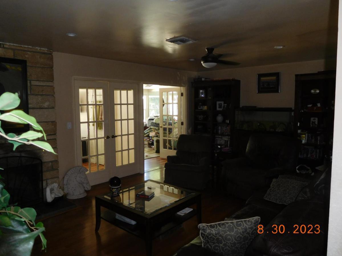 Homestay Nice Northridge 4-2-2 Pool Near Csun And Pierce College *
