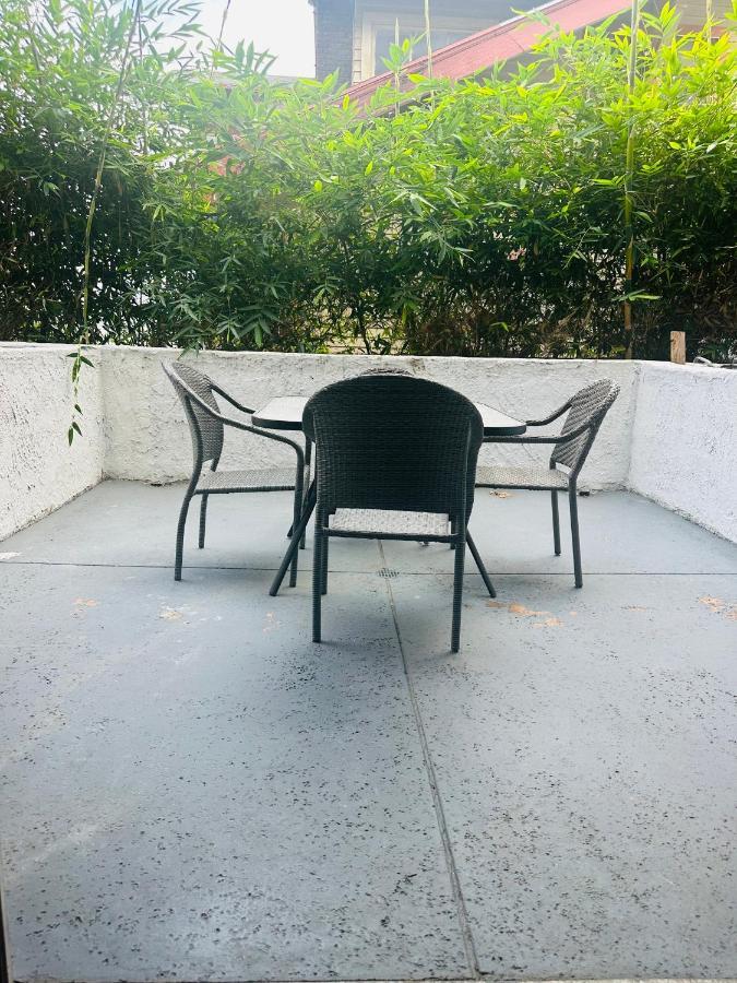 Apartment Sweet Spot In Koreatown Angeles Los Angeles