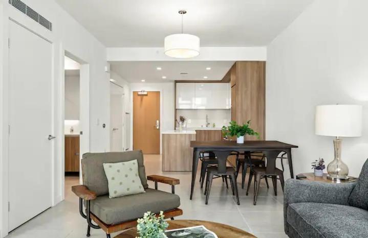 Downtown Luxury Apartment Los Angeles