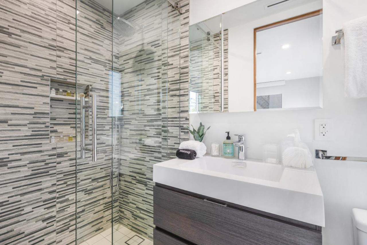 Lindenhurst Apartment Los Angeles