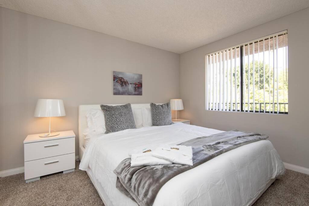 Prime Location 1-bedroom With Pool *