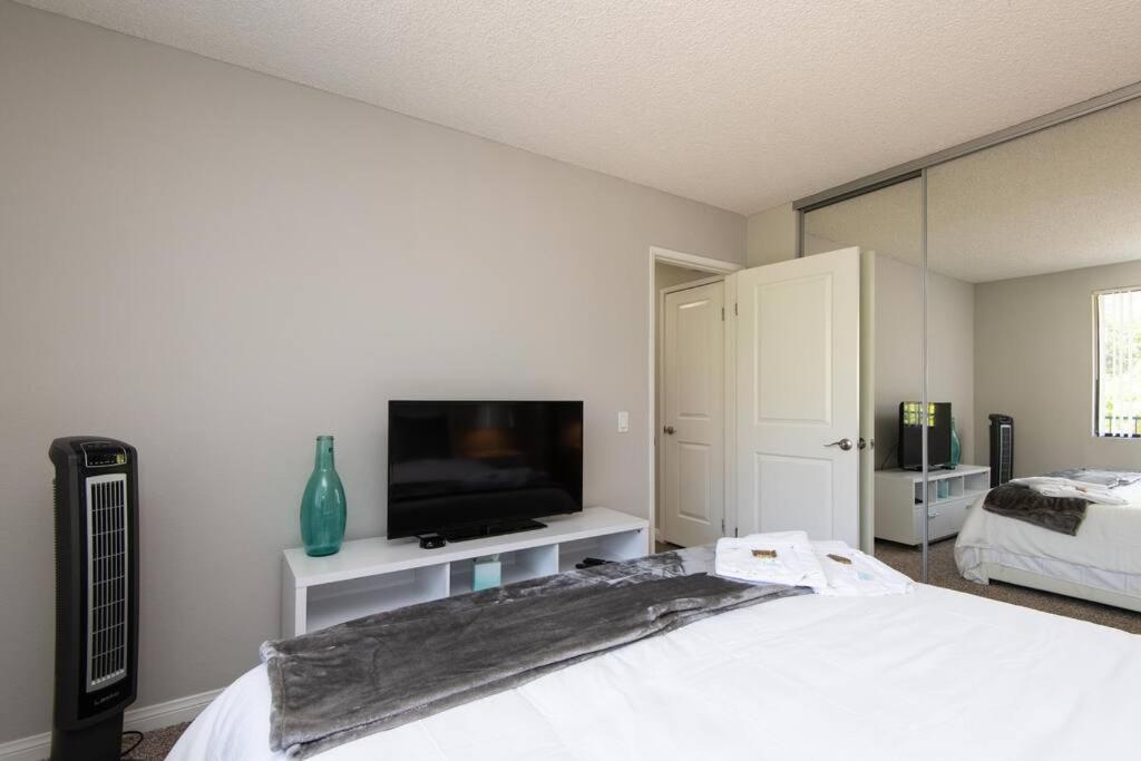 Prime Location 1-bedroom With Pool * Los Angeles