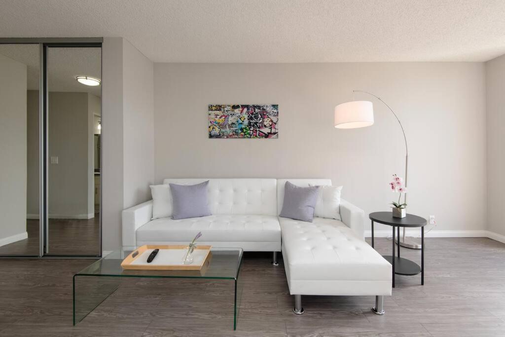 Apartment Prime Location 1-bedroom With Pool Los Angeles