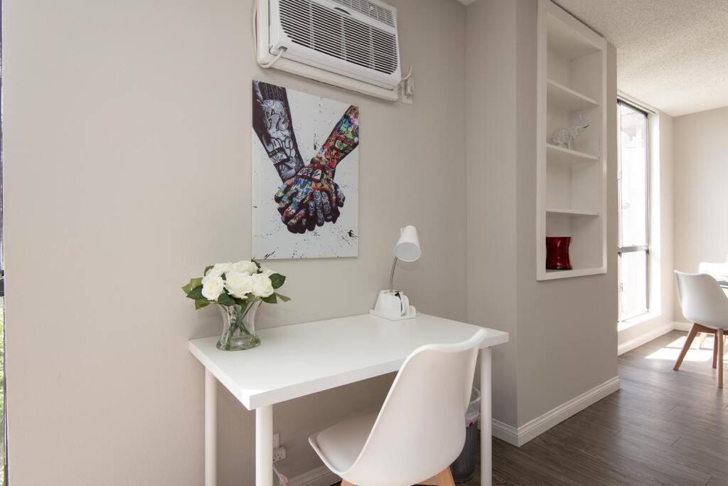 Prime Location 1-bedroom With Pool * Los Angeles