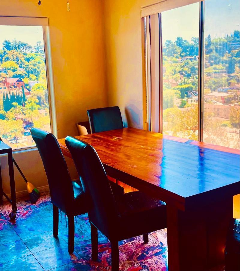 Apartment The Hollywood Dream
