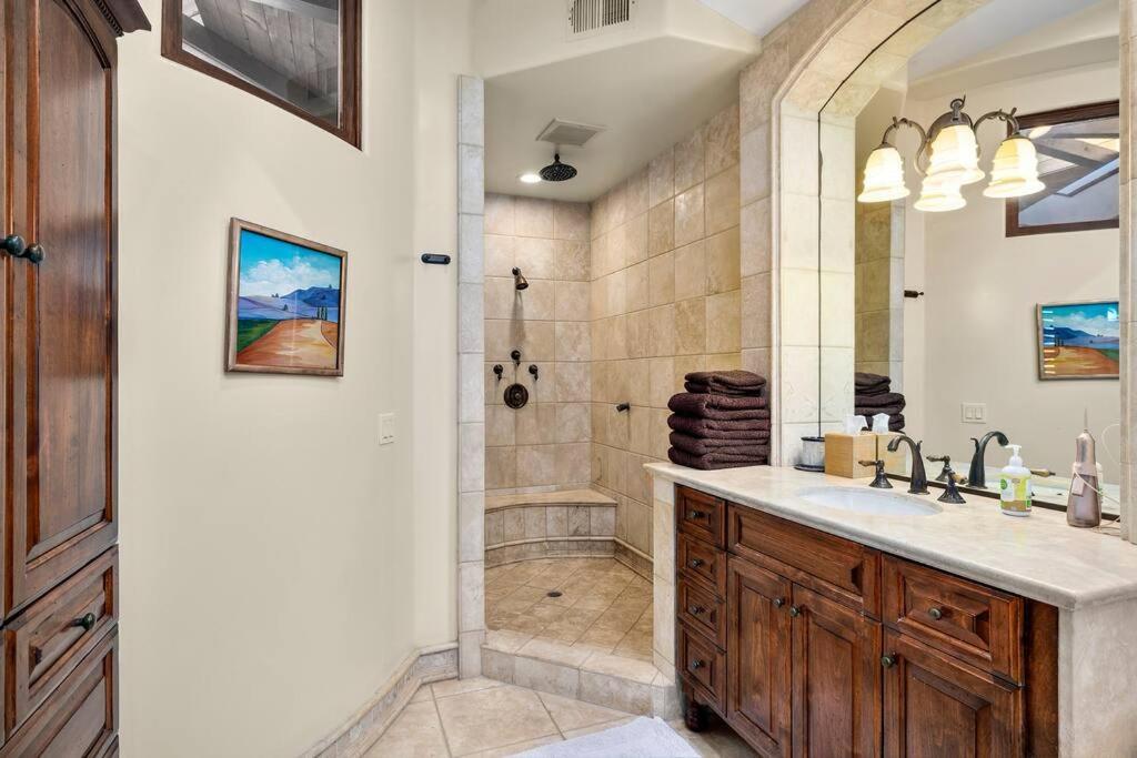 Elegant Mediterranean Waterfront * Los Angeles