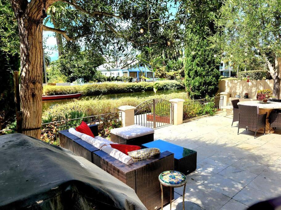 Elegant Mediterranean Waterfront *