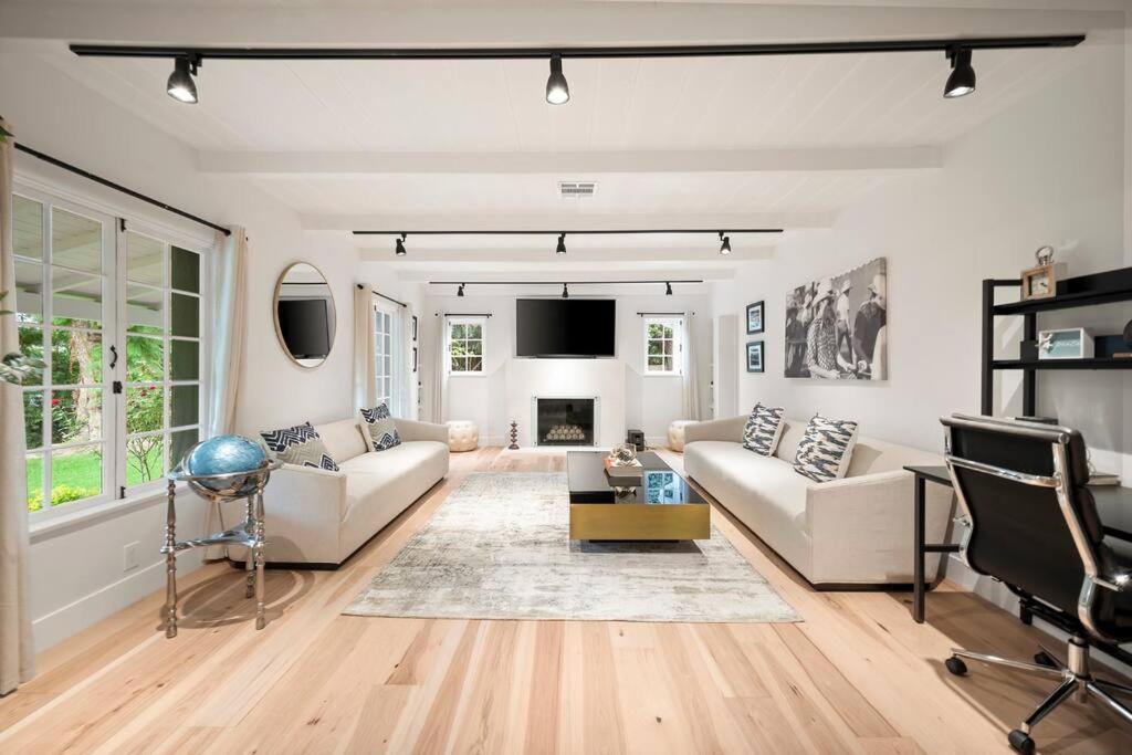 Chic 3br Oasis In City:toluca Adjacent