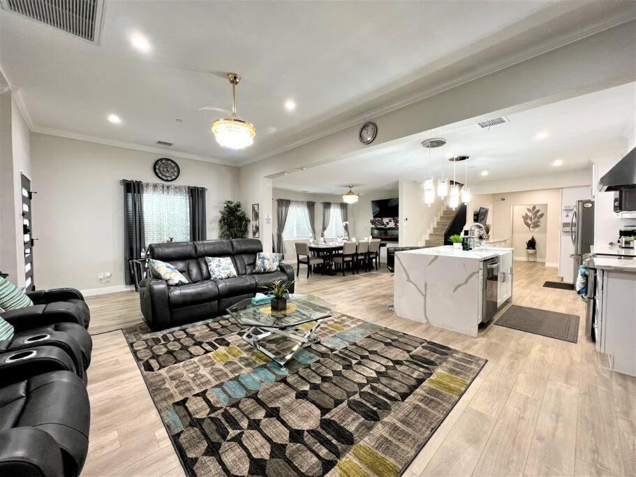 Apartment Family/pet Friendly Near Hollywood & Pasadena Los Angeles