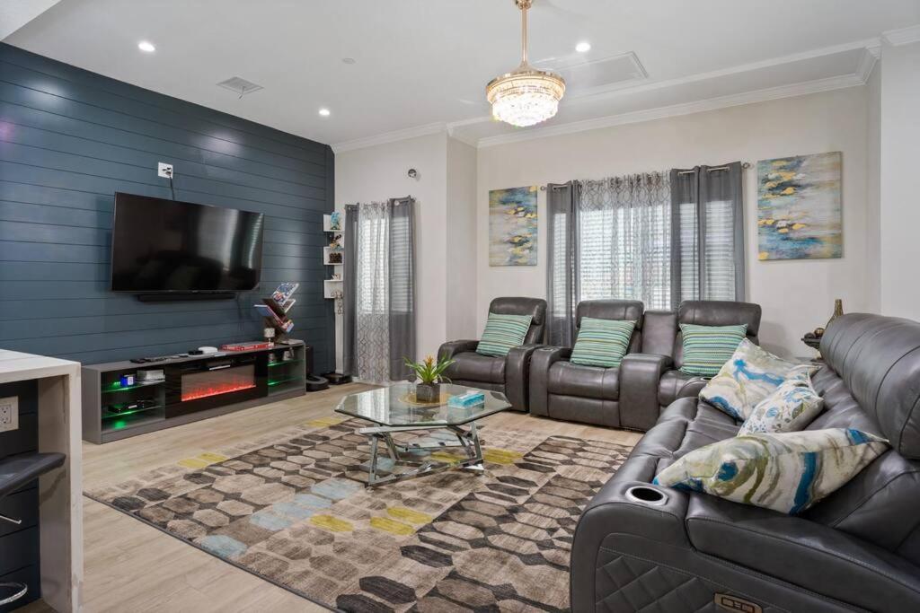 Family/pet Friendly Near Hollywood & Pasadena Los Angeles