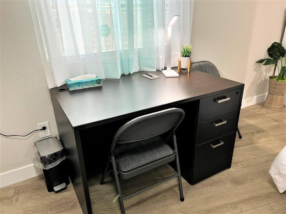 Family/pet Friendly Near Hollywood & Pasadena *