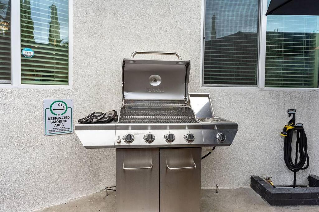 Family/pet Friendly Near Hollywood & Pasadena Apartment
