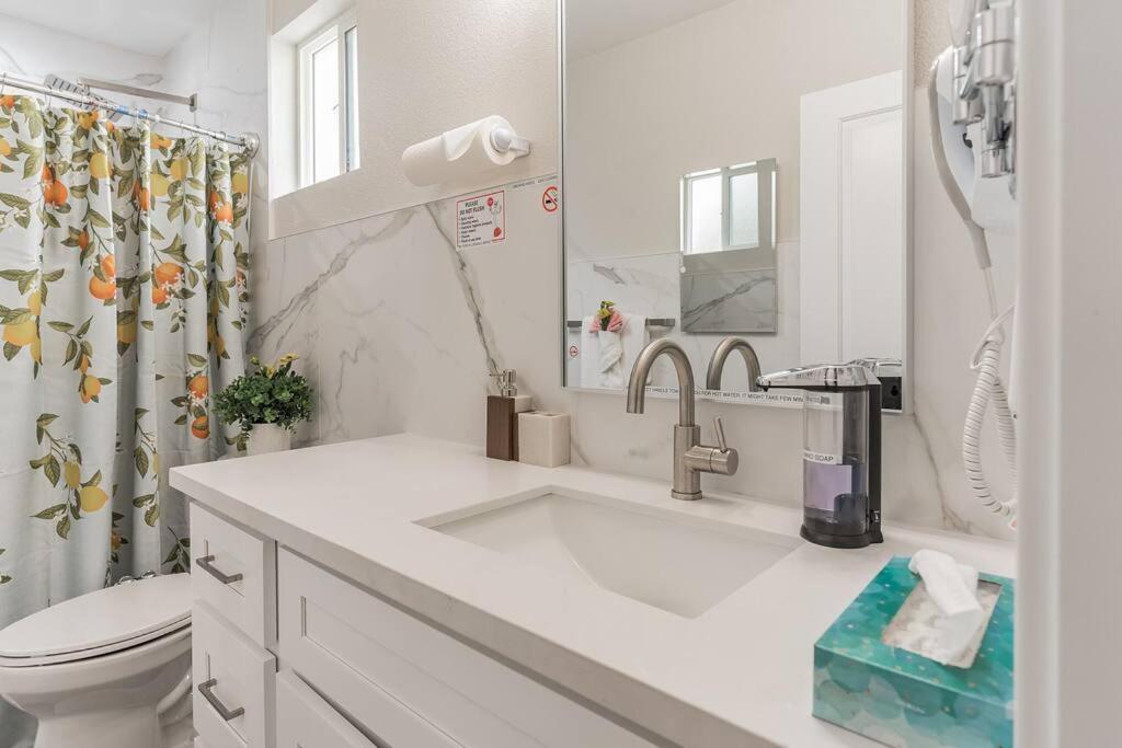 Family/pet Friendly Near Hollywood & Pasadena * Los Angeles