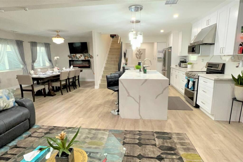 Family/pet Friendly Near Hollywood & Pasadena Apartment Los Angeles