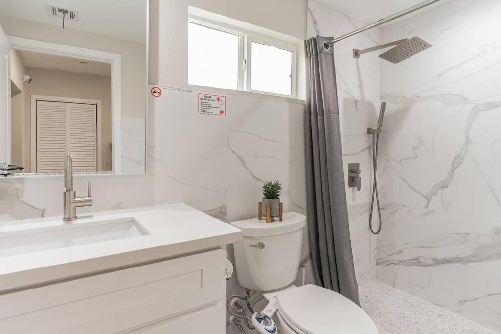 Family/pet Friendly Near Hollywood & Pasadena *