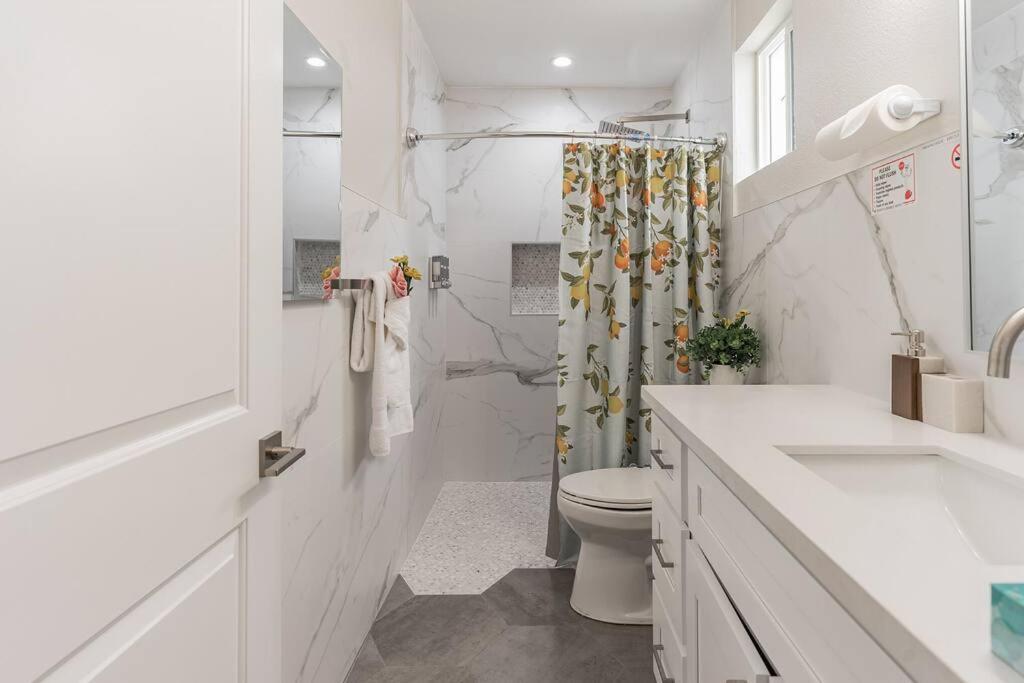 Family/pet Friendly Near Hollywood & Pasadena Apartment *